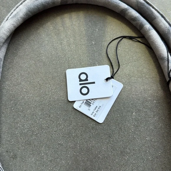 Alo Yoga Shopper Tote - Picture 5 of 5